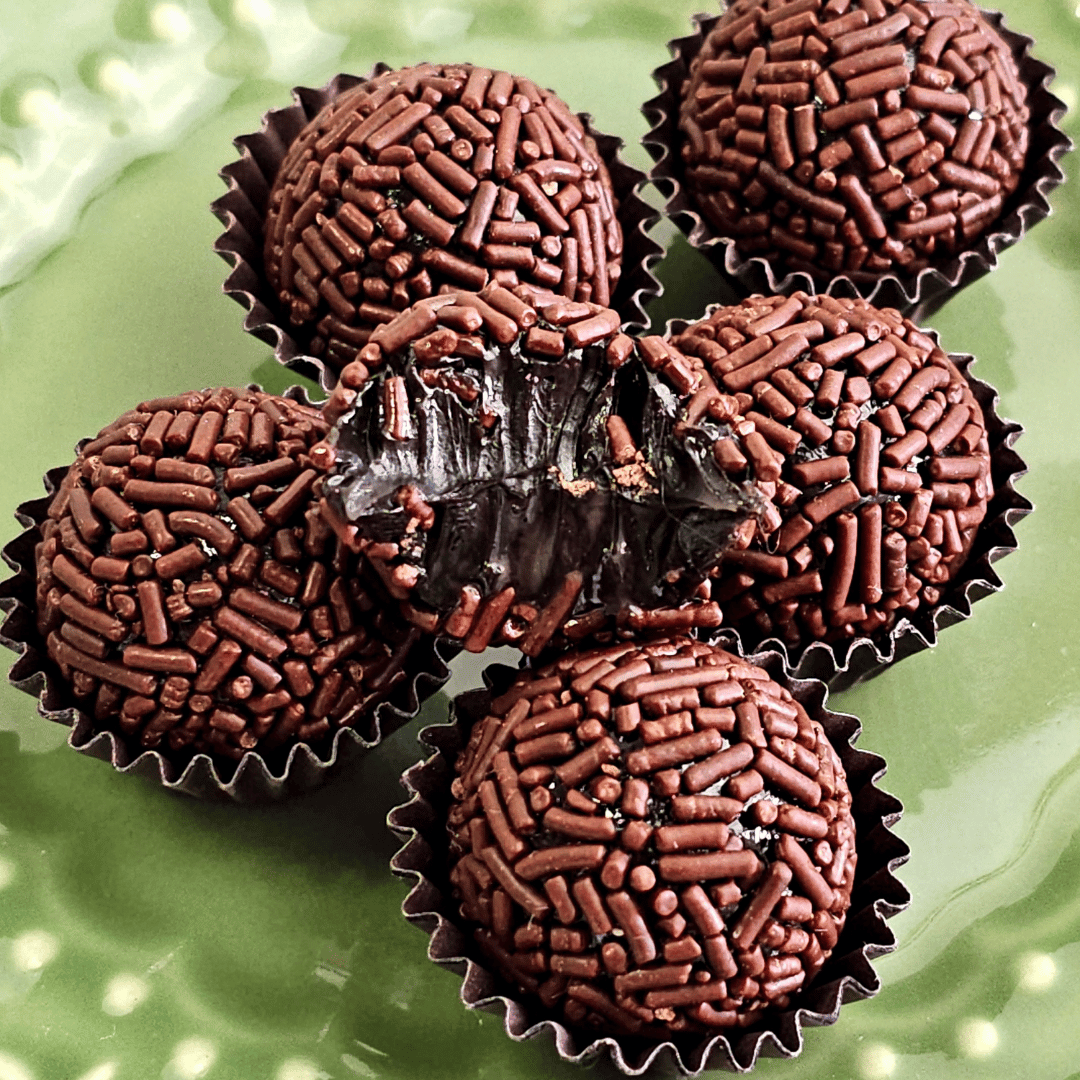  Curso Prático Brigadeiro Gourmet  21/09/24 9h às 12h30